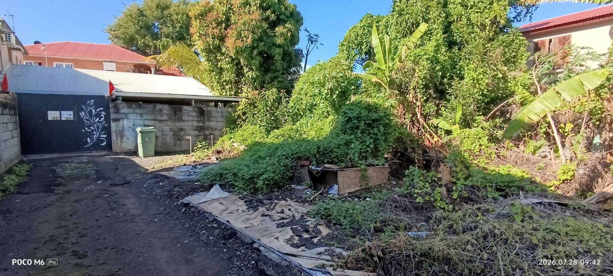 Terrain constructible à vendre à St pierre, 137 m² – photo 1 sur 9